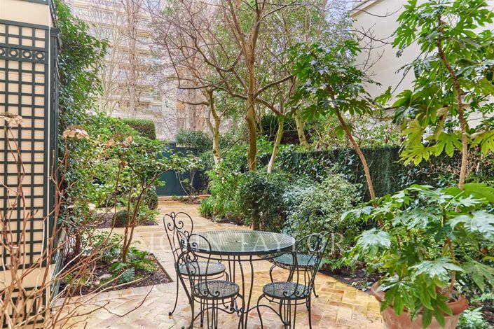 Image No.17-4 Bed Apartment for sale