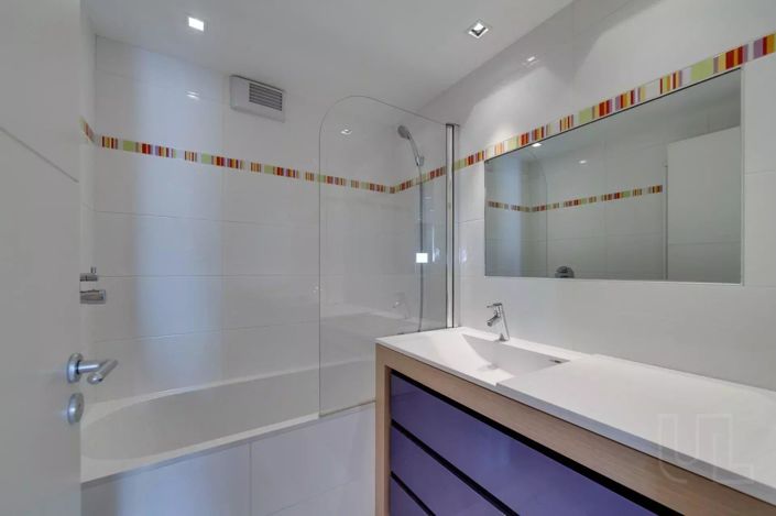 Image No.24-3 Bed Apartment for sale