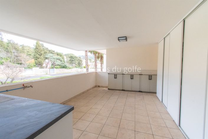 Image No.15-3 Bed Apartment for sale