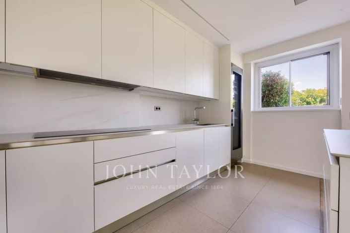 Image No.11-1 Bed Apartment for sale