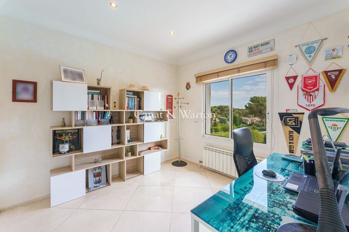 Image No.8-Maison de 6 chambres à vendre à Saint-Raphael