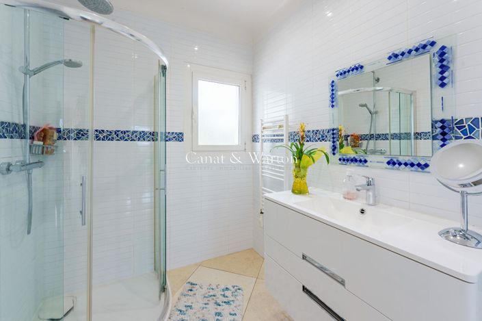 Image No.9-Maison de 6 chambres à vendre à Saint-Raphael