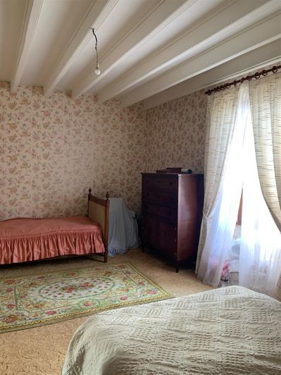 Image No.10-4 Bed House for sale