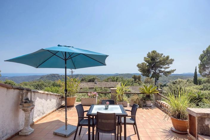 Image No.6-4 Bed House for sale