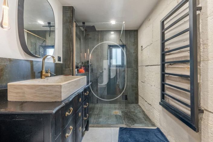 Image No.12-Maison de 10 chambres à vendre à Saint-Étienne-du-Grès