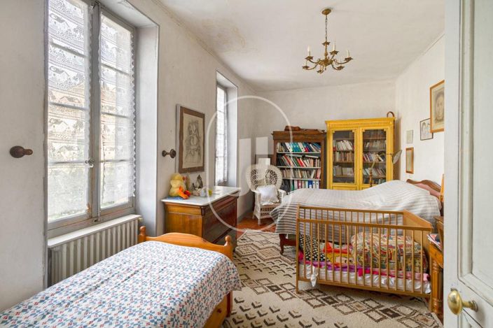 Image No.11-9 Bed House for sale
