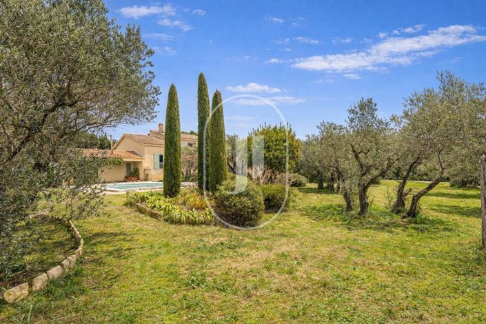 Image No.14-6 Bed House for sale