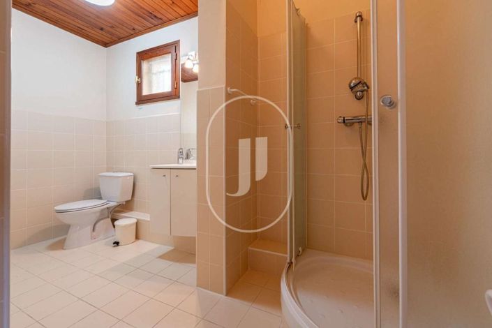 Image No.4-6 Bed House for sale