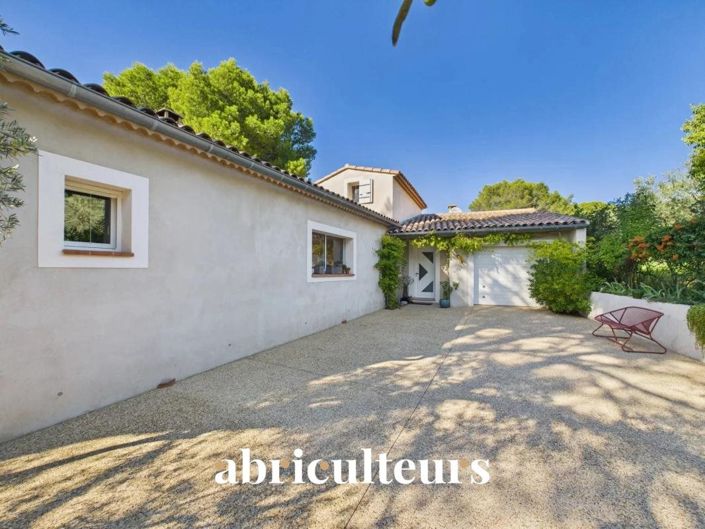 Image No.16-4 Bed House for sale