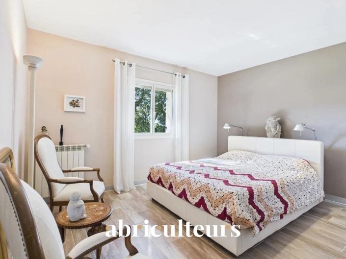 Image No.9-4 Bed House for sale