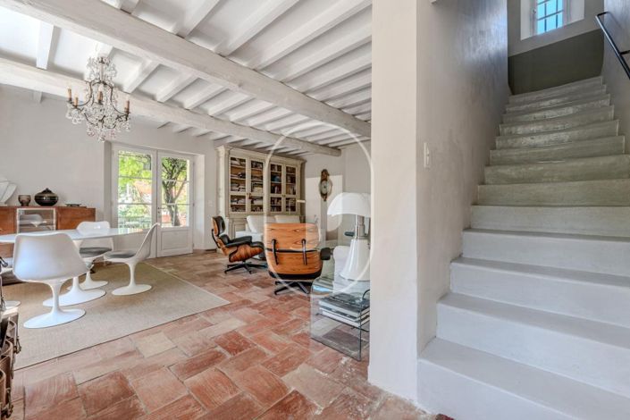 Image No.4-6 Bed House for sale