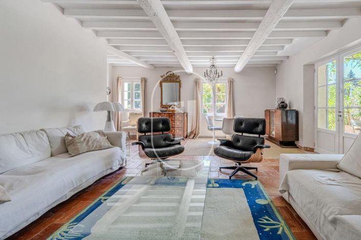 Image No.5-6 Bed House for sale