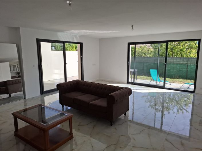 Image No.2-3 Bed House for sale