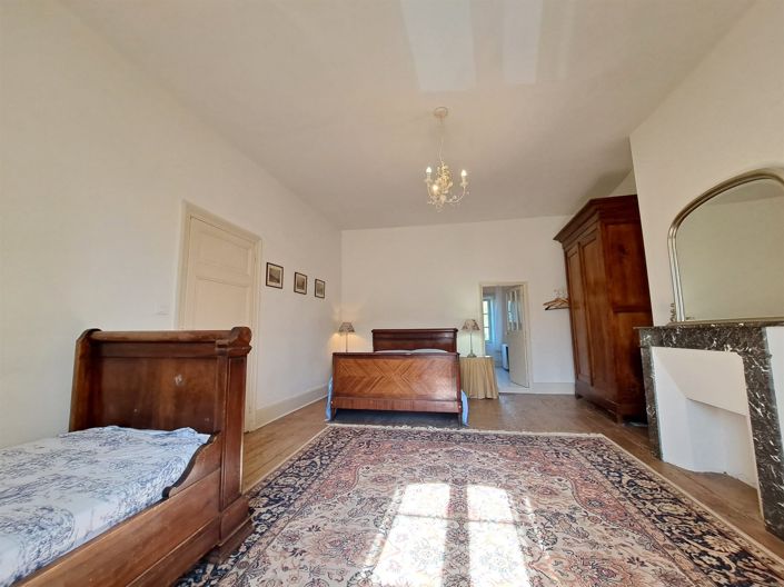 Image No.18-3 Bed House for sale