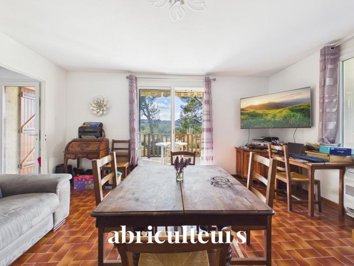 Image No.11-2 Bed House for sale