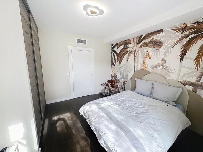 Image No.11-3 Bed Apartment for sale