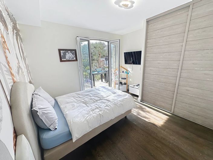 Image No.12-3 Bed Apartment for sale