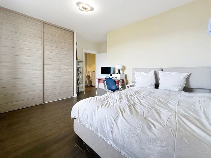 Image No.15-3 Bed Apartment for sale