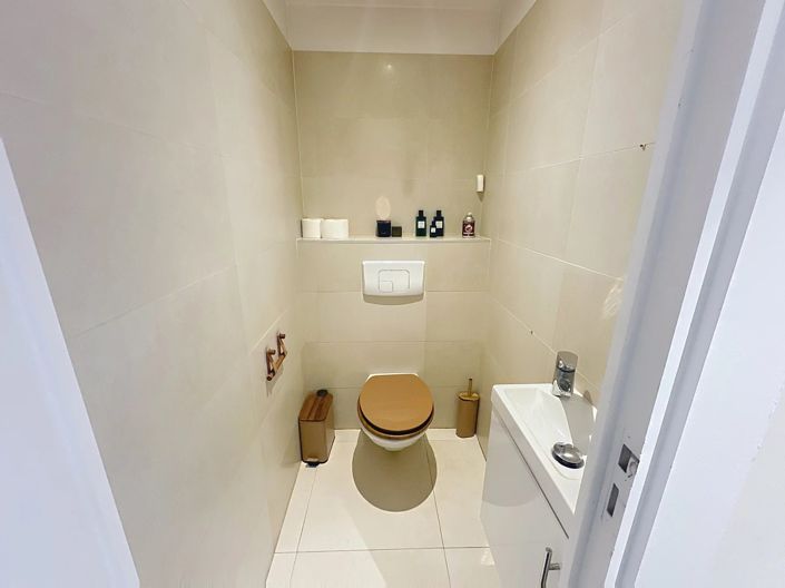 Image No.17-3 Bed Apartment for sale