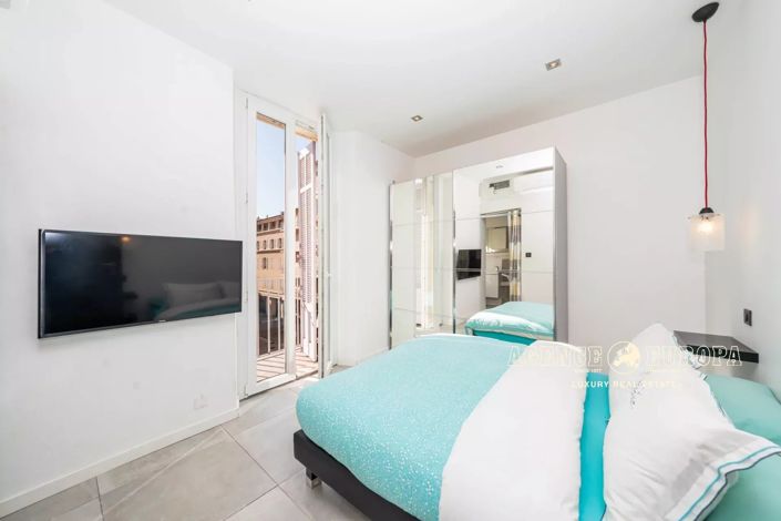 Image No.9-2 Bed Apartment for sale