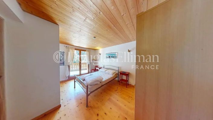 Image No.14-7 Bed House for sale