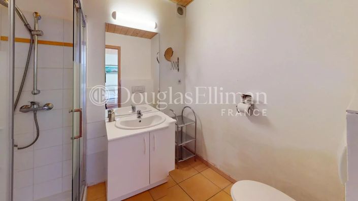 Image No.16-7 Bed House for sale