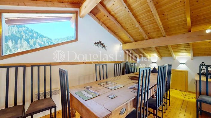 Image No.18-7 Bed House for sale