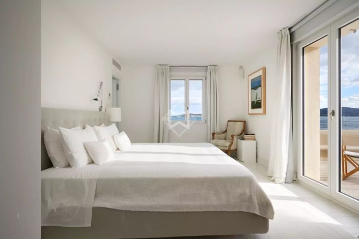 Image No.12-7 Bed House for sale