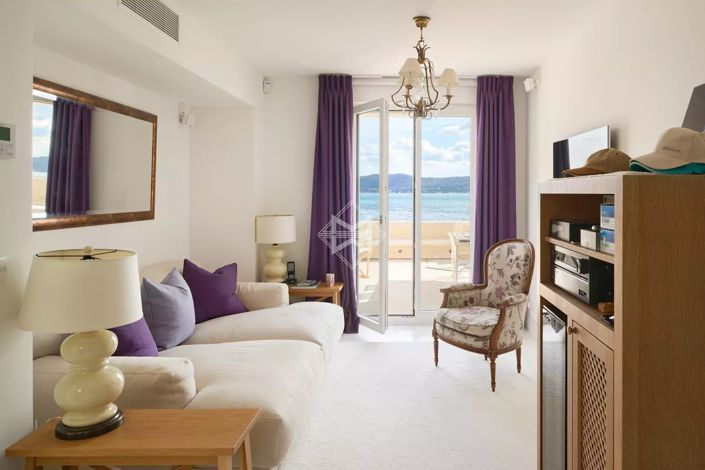 Image No.13-7 Bed House for sale