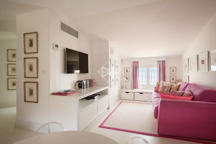 Image No.14-7 Bed House for sale