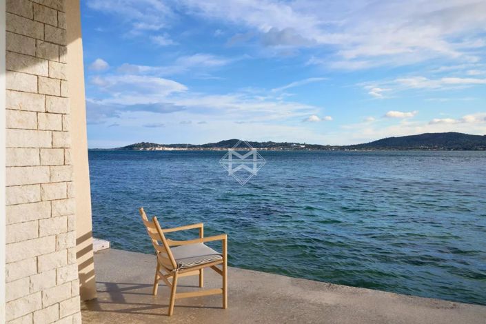 Image No.2-7 Bed House for sale