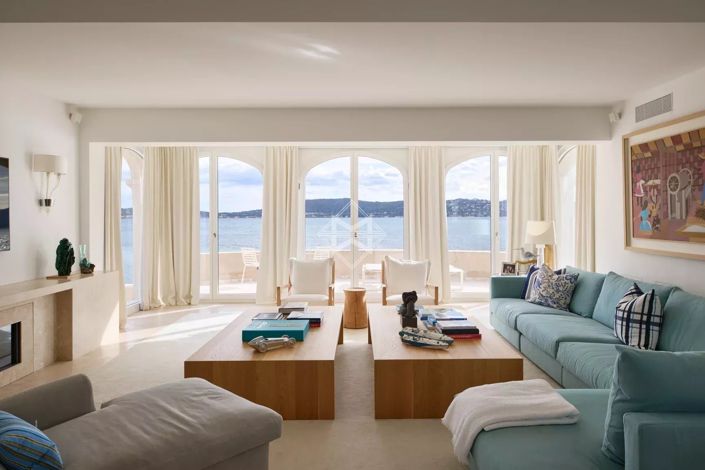 Image No.7-7 Bed House for sale