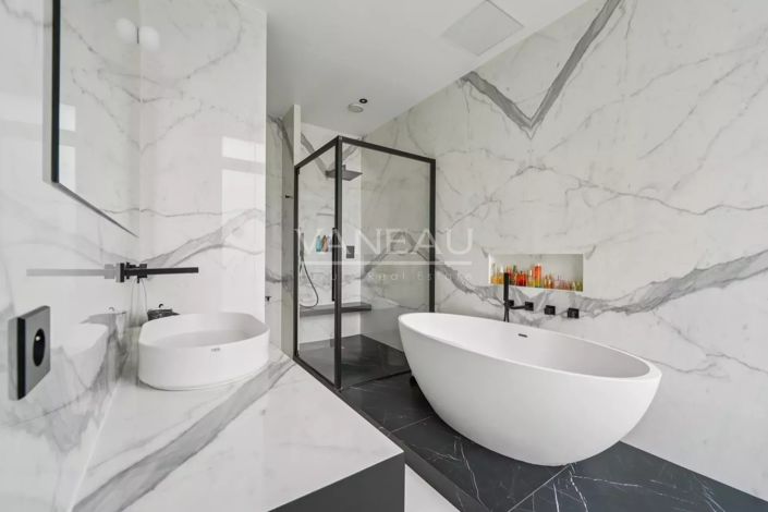 Image No.10-5 Bed Apartment for sale