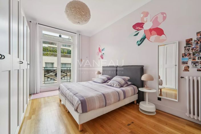 Image No.11-5 Bed Apartment for sale