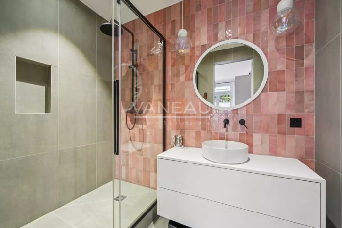 Image No.12-5 Bed Apartment for sale