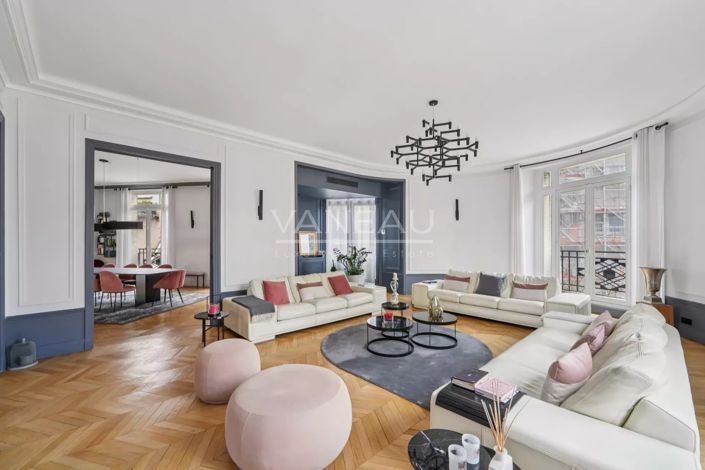 Image No.20-5 Bed Apartment for sale