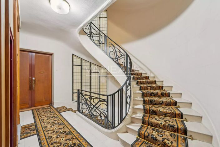 Image No.8-5 Bed Apartment for sale