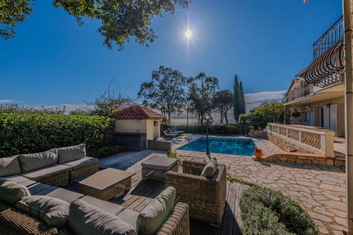 Image No.13-6 Bed House for sale