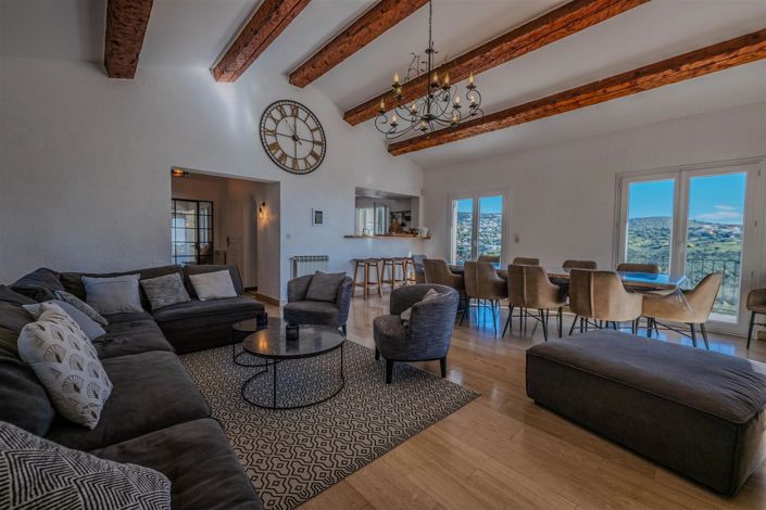 Image No.6-6 Bed House for sale