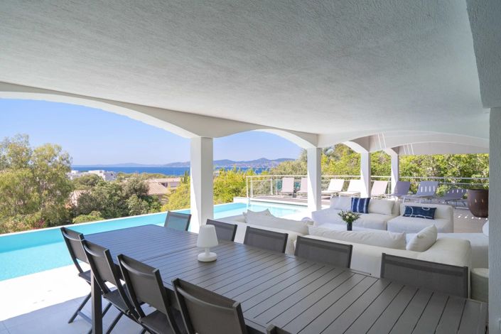 Image No.4-6 Bed House for sale