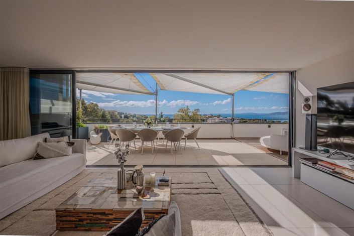 Image No.5-6 Bed House for sale