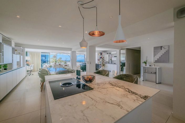 Image No.6-6 Bed House for sale