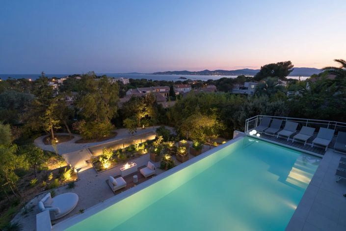 Image No.8-6 Bed House for sale