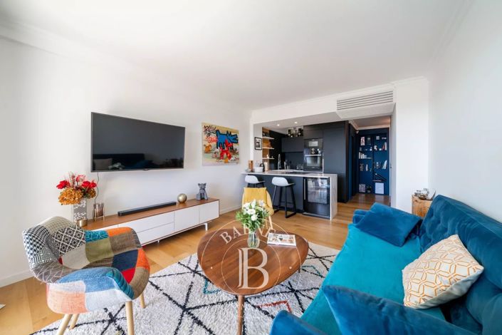 Image No.10-1 Bed Apartment for sale