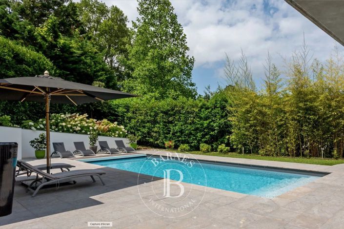 Image No.10-5 Bed House for sale