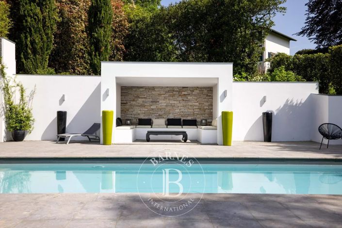 Image No.5-5 Bed House for sale