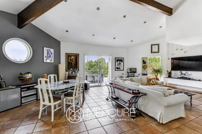 Image No.5-4 Bed House for sale