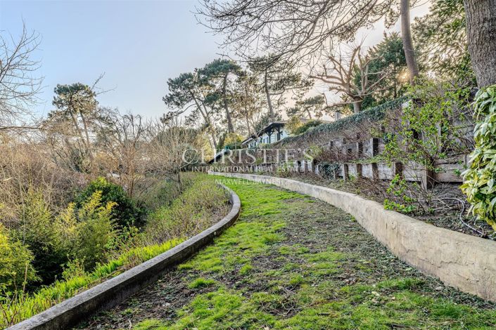 Image No.10-6 Bed House for sale
