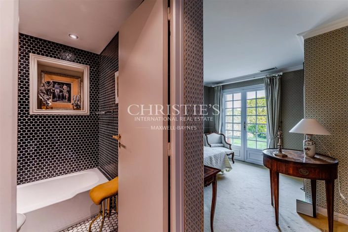 Image No.7-6 Bed House for sale