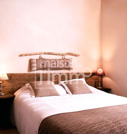 Image No.6-5 Bed House for sale